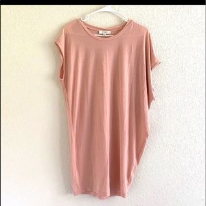 UMGEE ASYMMETRICAL SLEEVELESS TUNIC SIZE MEDIUM